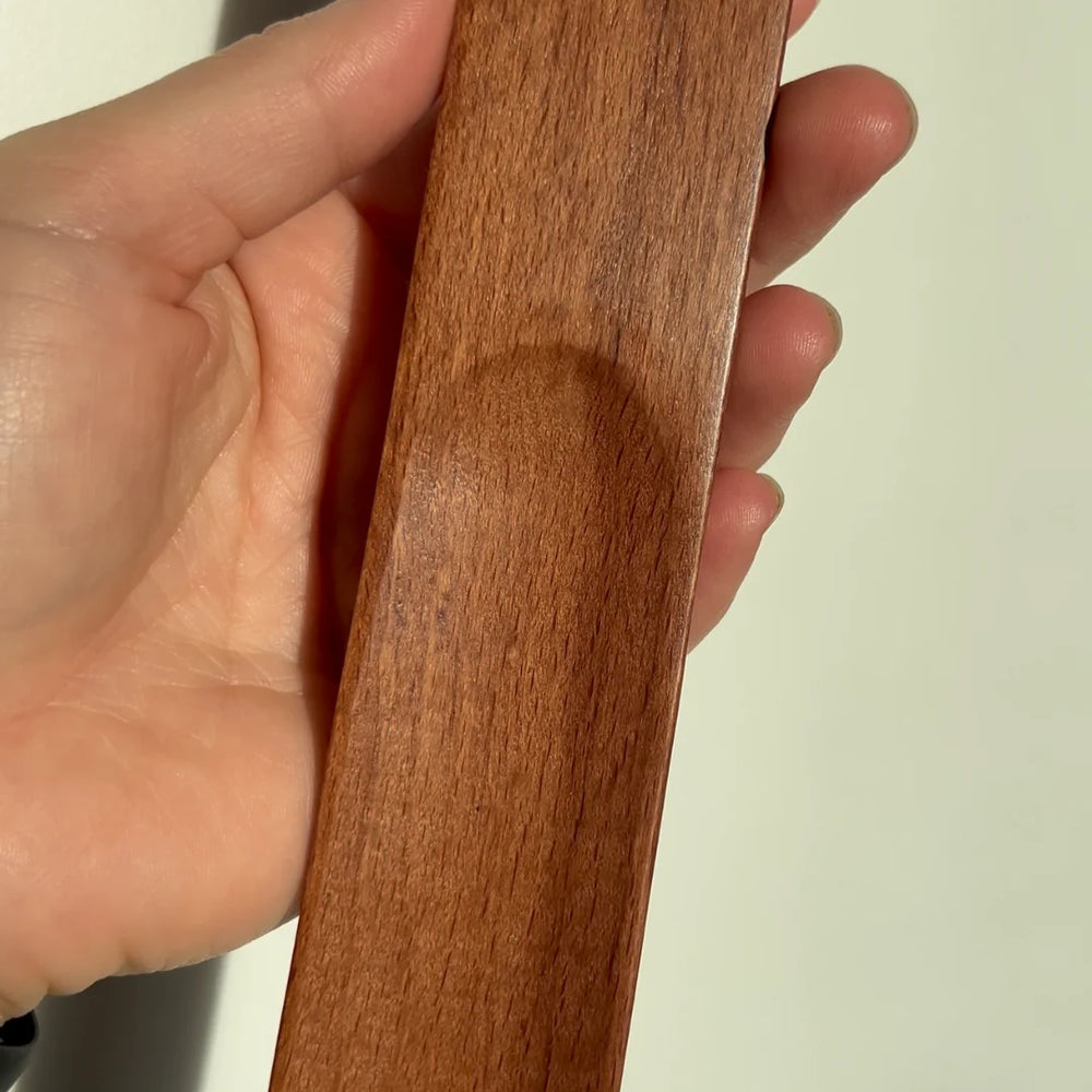 Magneettinen kenkälusikka umpipuuta – 55 cm